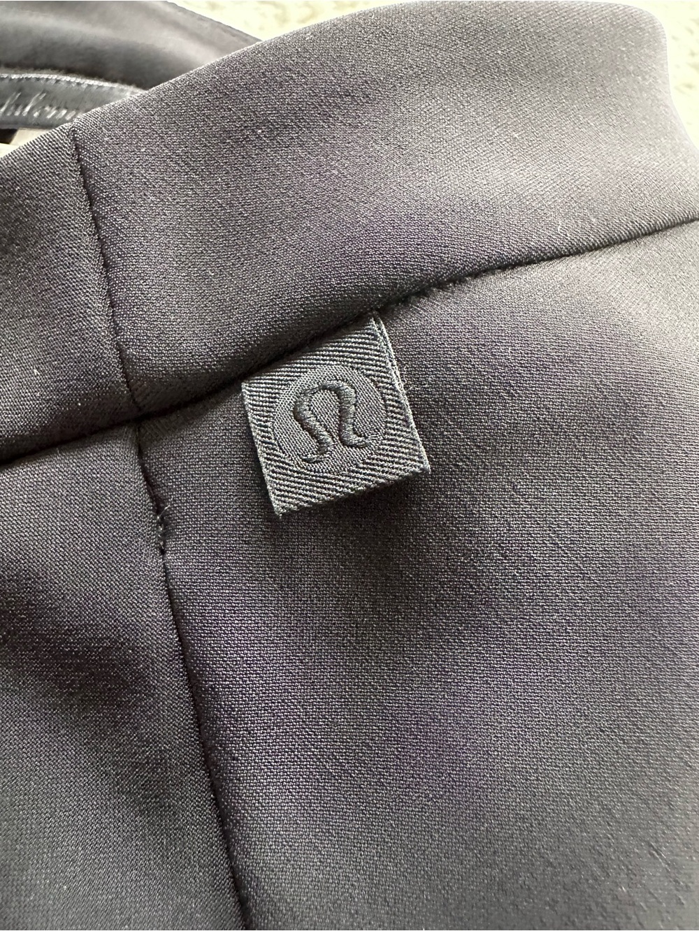 Lululemon | On The Move Pant 28” - Picture 5 of 10